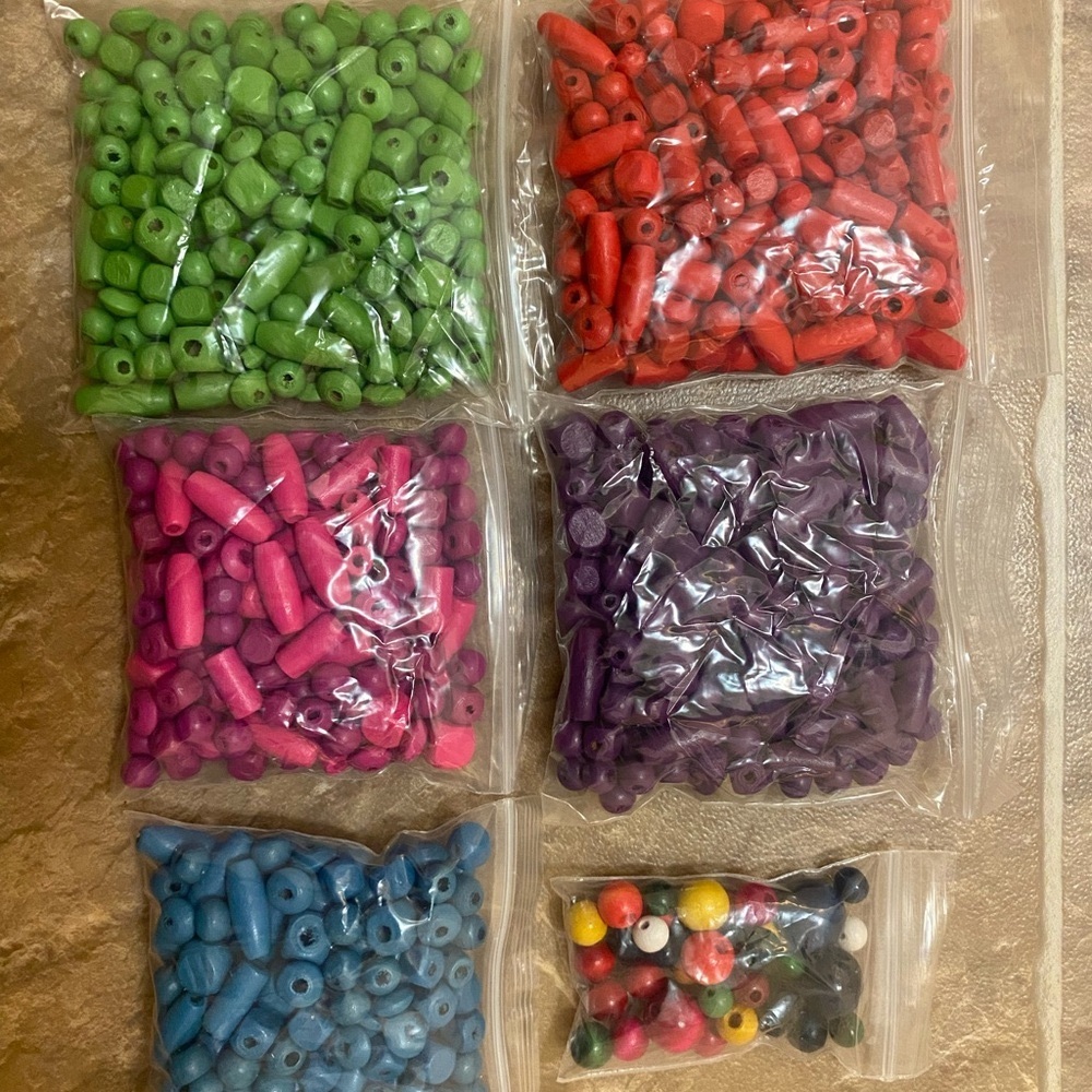 Assorted Craft Beads - Picture 3 of 9